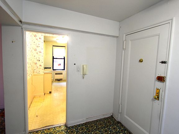 4th image of 2212 Plumb 1st St APT 3A