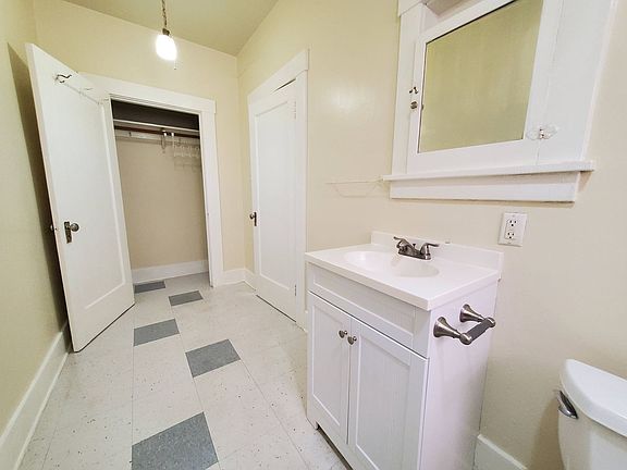 4th image of 442 8th St APT 6