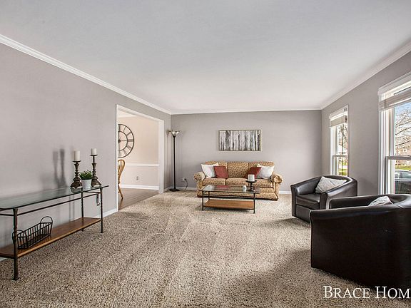 5th image of 2856 Alger St SE