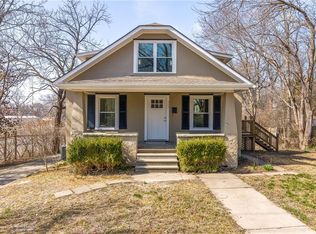 322 S Jewell St, Liberty, MO 64068