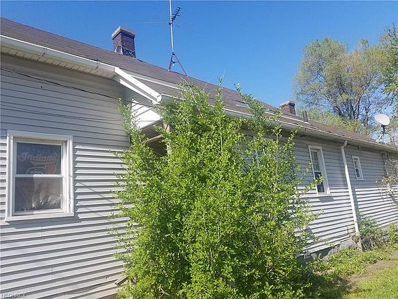 4th image of 3267 E 48th St