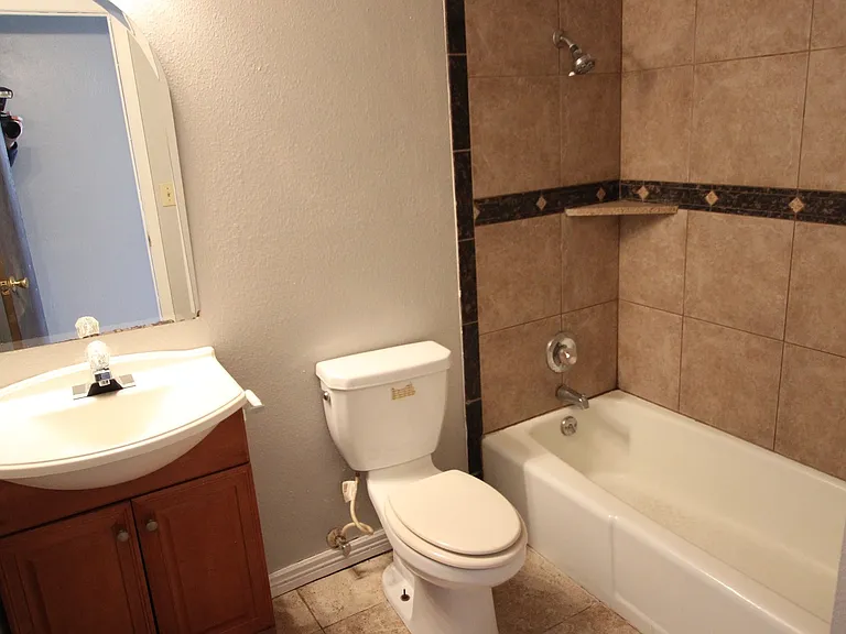 1412 Glenwood Ave — Photo 14