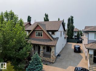 2016 125th St SW, Edmonton, AB T6W0A4