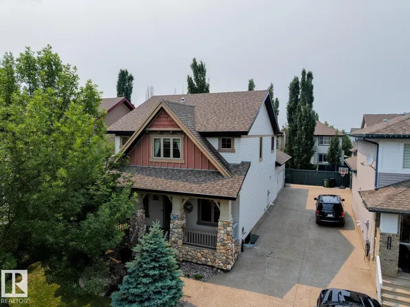 2016 125th St SW, Edmonton, AB T6W 0A4