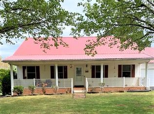 100 Hazelnut Ave, Camden, TN 38320