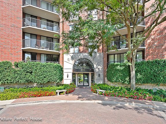 3rd image of 511 Aurora Ave Unit 120