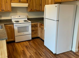 2007 10th St, Springfield, OR 97477