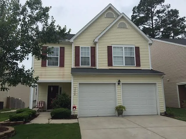 3 bed, 2.5 bath, 2185 sqft, $1,895 — Photo 1
