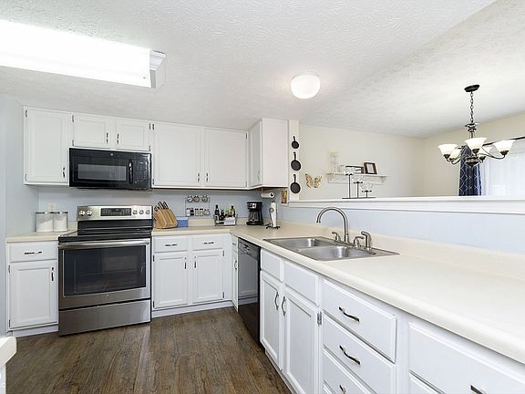 5th image of 9479 Aberdare Dr