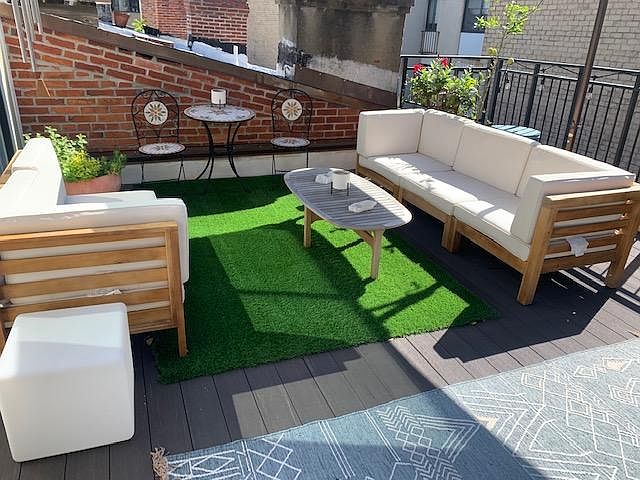 Rooftop deck