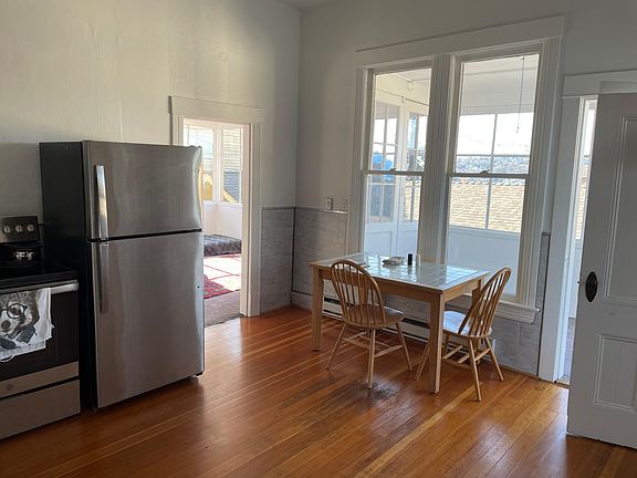 3rd image of 2239 Boylston Ave E APT 2