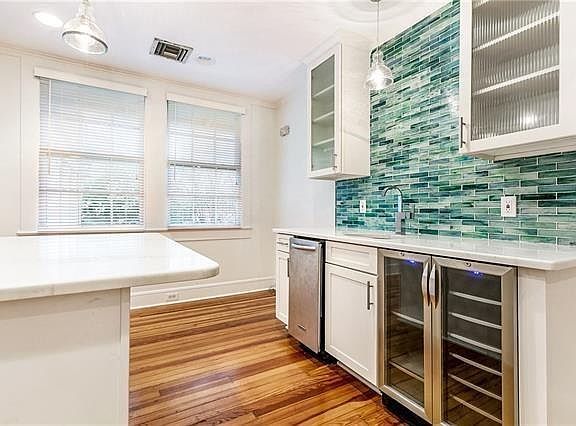 5th image of 4916 Carondelet St #Penthouse