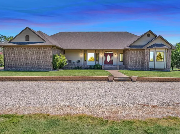 317 N Elm St, Hillsboro, KS 67063