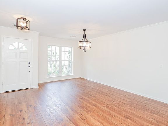 2nd image of 403 Sisk Ave
