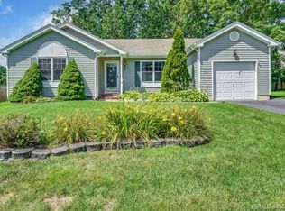 488 Outrigger Ln, Manahawkin, NJ 08050