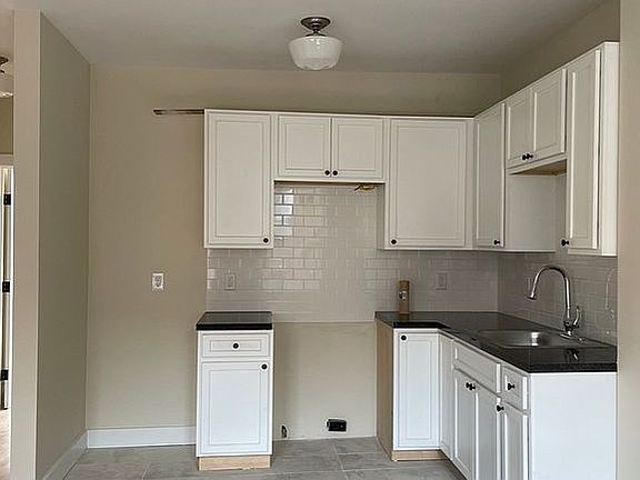 5th image of 43 Johnston St