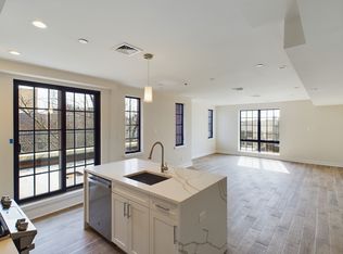 25-70 32nd St #5A, Astoria, NY 11102