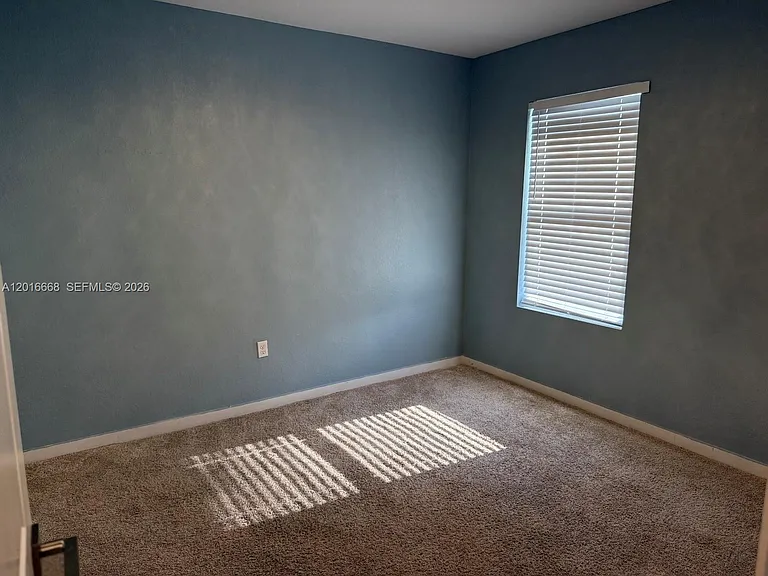462 NE 6th Pl — Photo 21