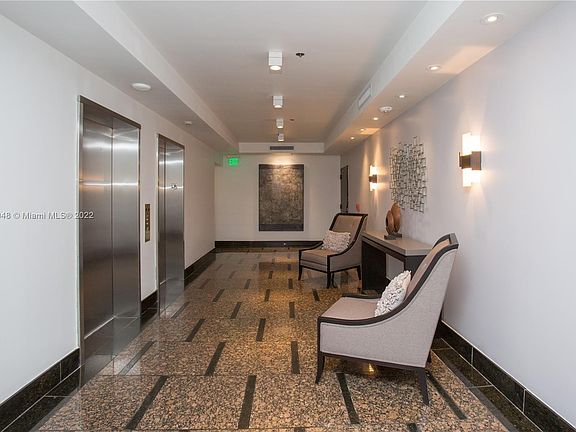 3rd image of 1581 Brickell Ave #203
