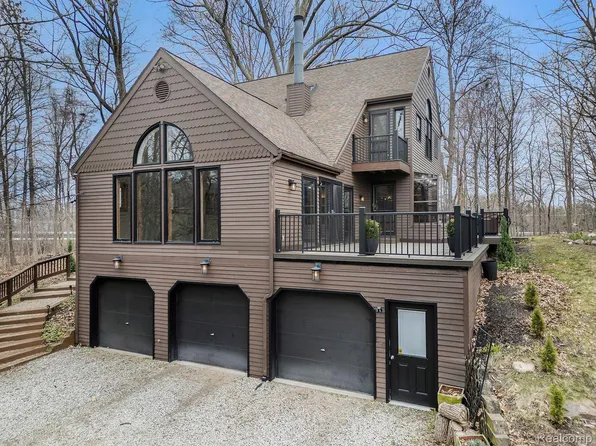 35646 Valley Crk, Farmington, MI 48335