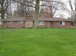 1686 Dover Center Rd, Westlake, OH 44145