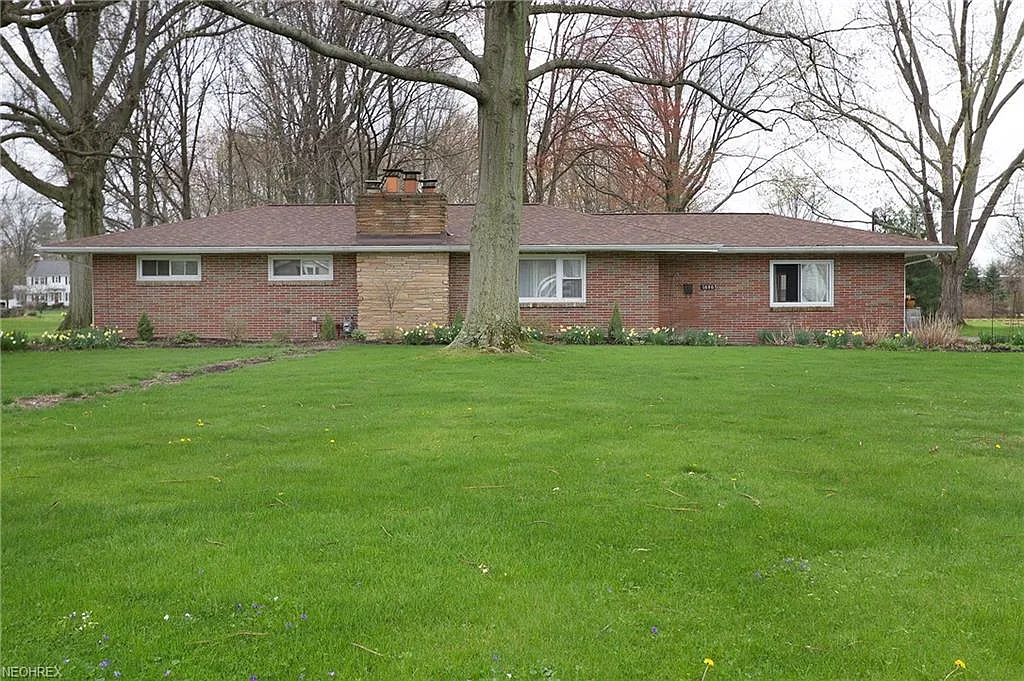 1686 Dover Center Rd photo 1