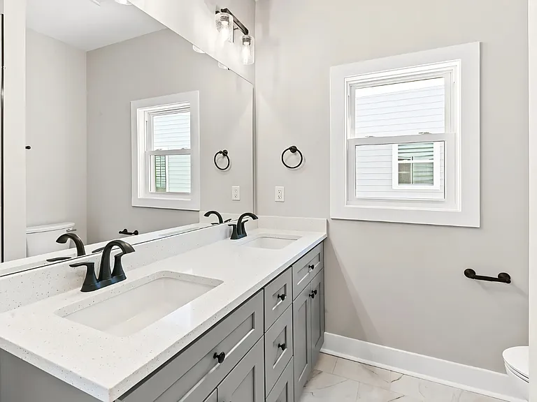1107 Simmons St — Photo 24