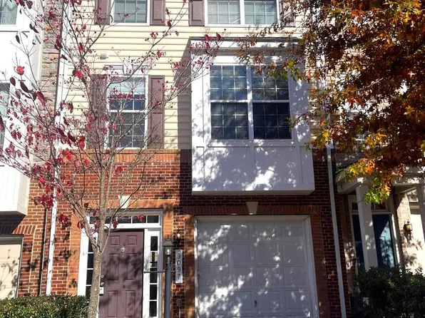 9097 Belo Gate Dr, Manassas Park, VA 20111