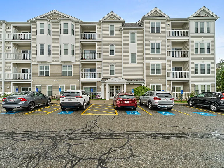 204 Clocktower Dr #304 — Photo 17
