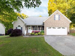 292 Montclair Dr, Advance, NC 27006