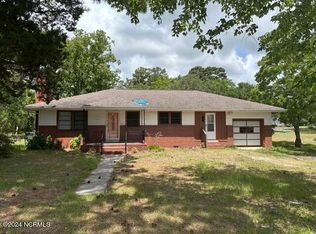 715 E Moore St, Southport, NC 28461