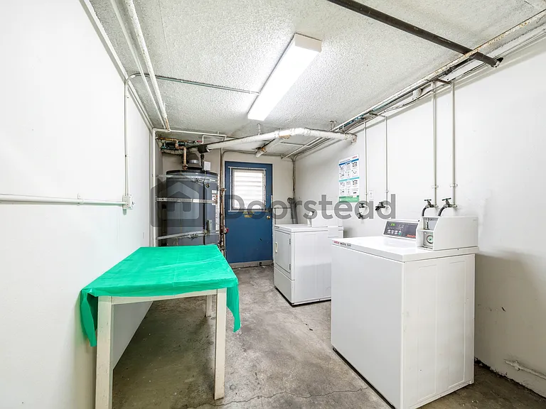 1826 S Bundy Dr #5 — Photo 22
