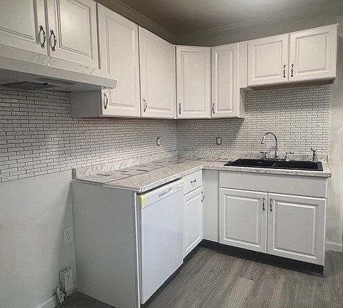 3rd image of 5742 Baylor Ave