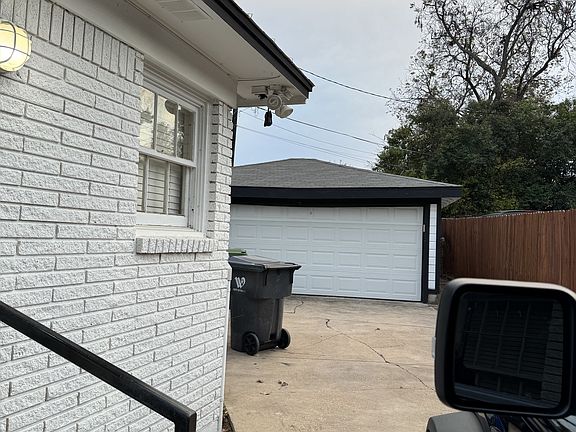 2nd image of 1208 Westwood St
