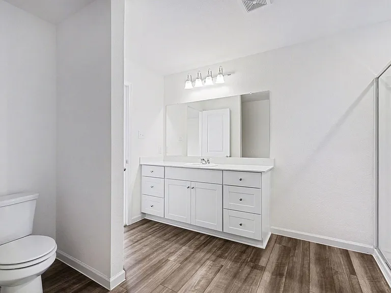 1803 Chapel Hill Rd — Photo 9