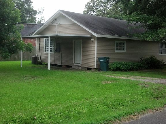2nd image of 306 N McGuire Ave