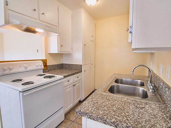 3rd image of 20412 Cohasset St #24