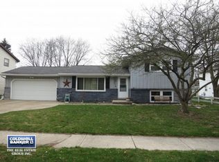 339 David Dr, Green Bay, WI 54303