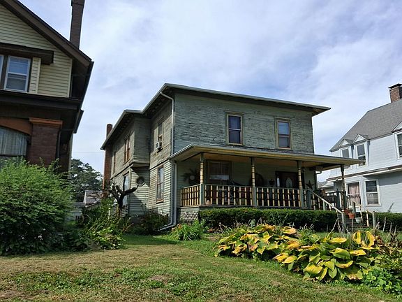 3rd image of 1130 N Walnut St