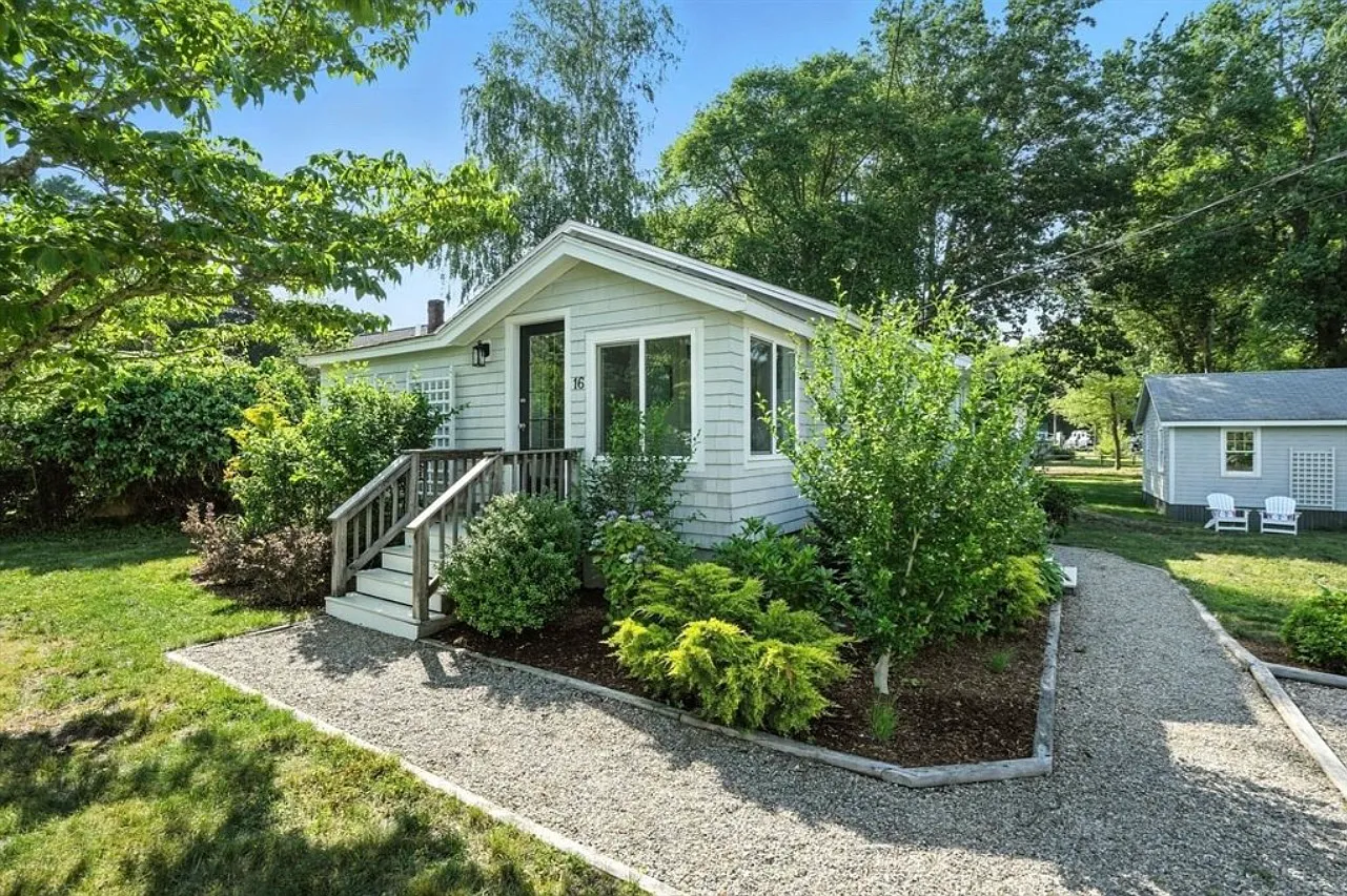 16 Cole St — Photo 1