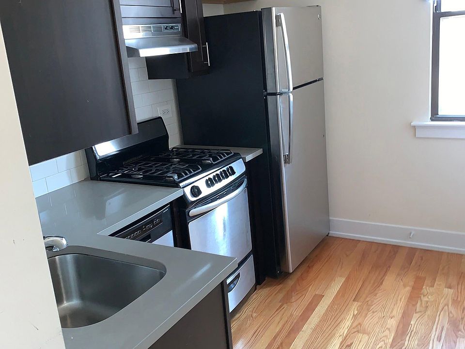 1st image of 621 W Melrose St #3K