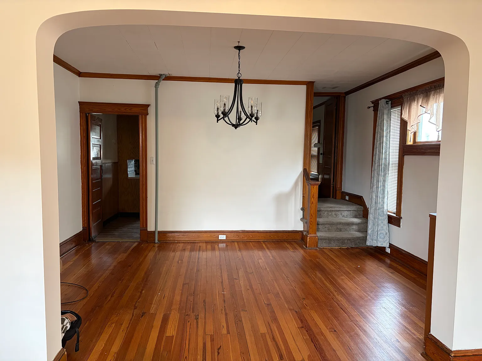 3 bed, 1.5 bath, $1,300 — Photo 4