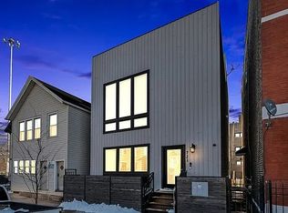 721 N Willard Ct APT 2, Chicago, IL 60642
