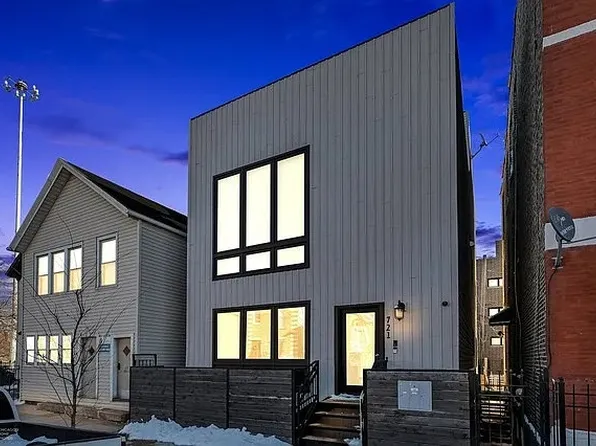 721 N Willard Ct APT 2, Chicago, IL 60642