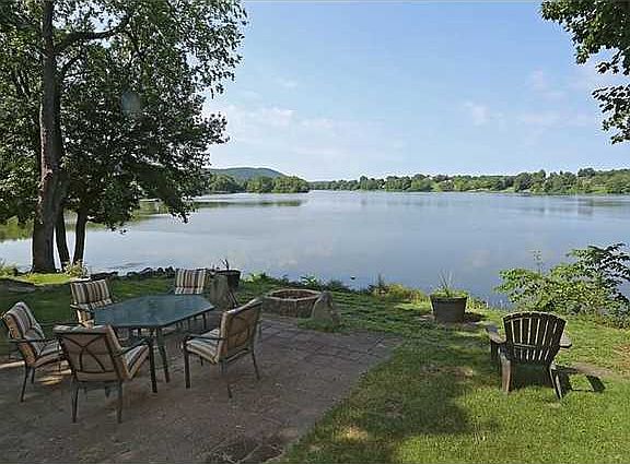 4th image of 159 Shore Dr