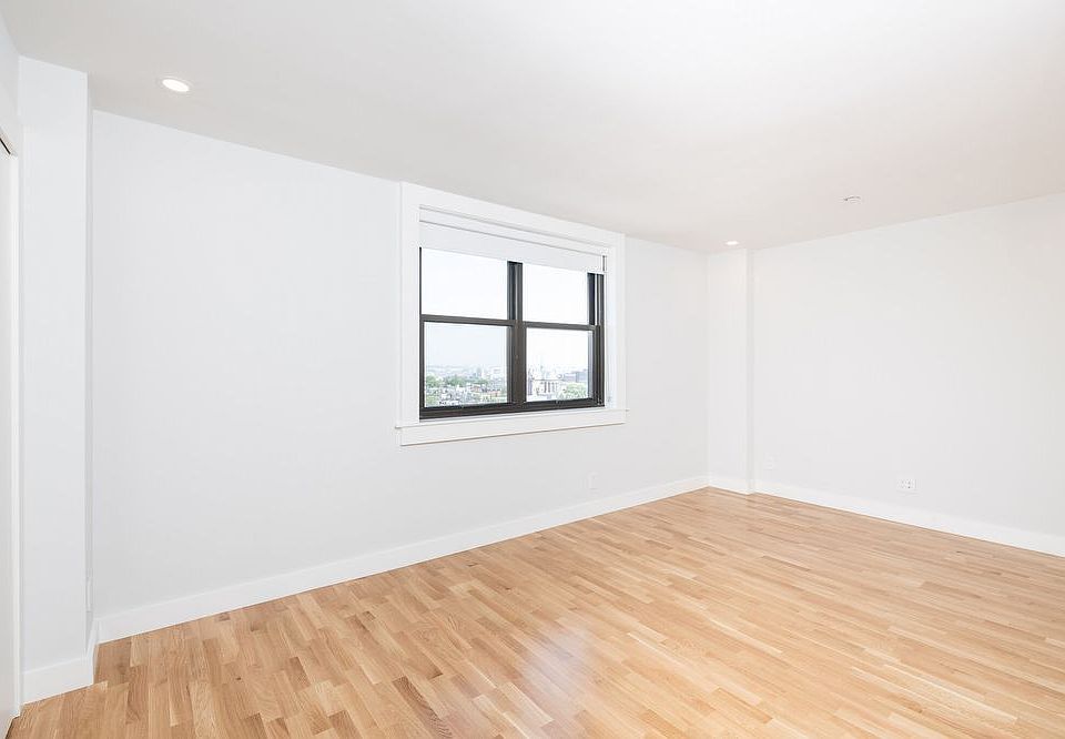 2nd image of 1408-1412 Columbia Rd #17K