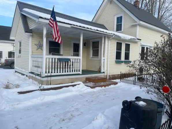 11 Cannard Street, Gardiner, ME 04345