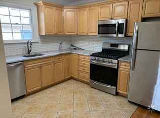 266 E 239th St FLOOR 2, Bronx, NY 10470