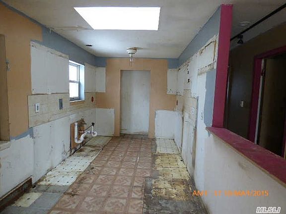 3rd image of 79A Frederick Ave