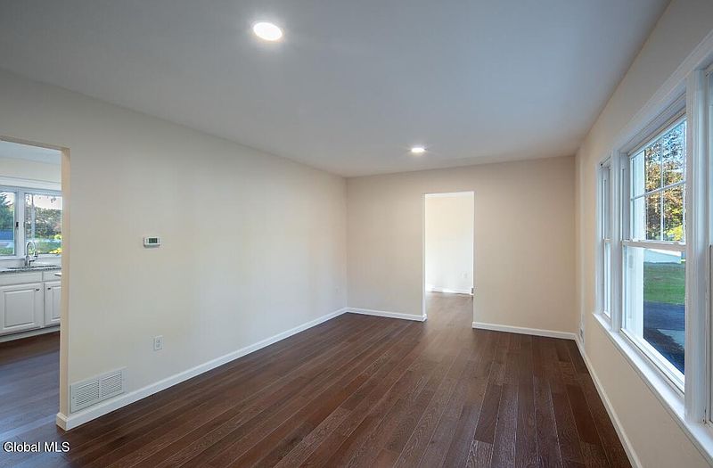 5th image of 5 Brunswick Park Drive